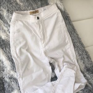 High waisted white FashionNova skinny jeans SZ 1